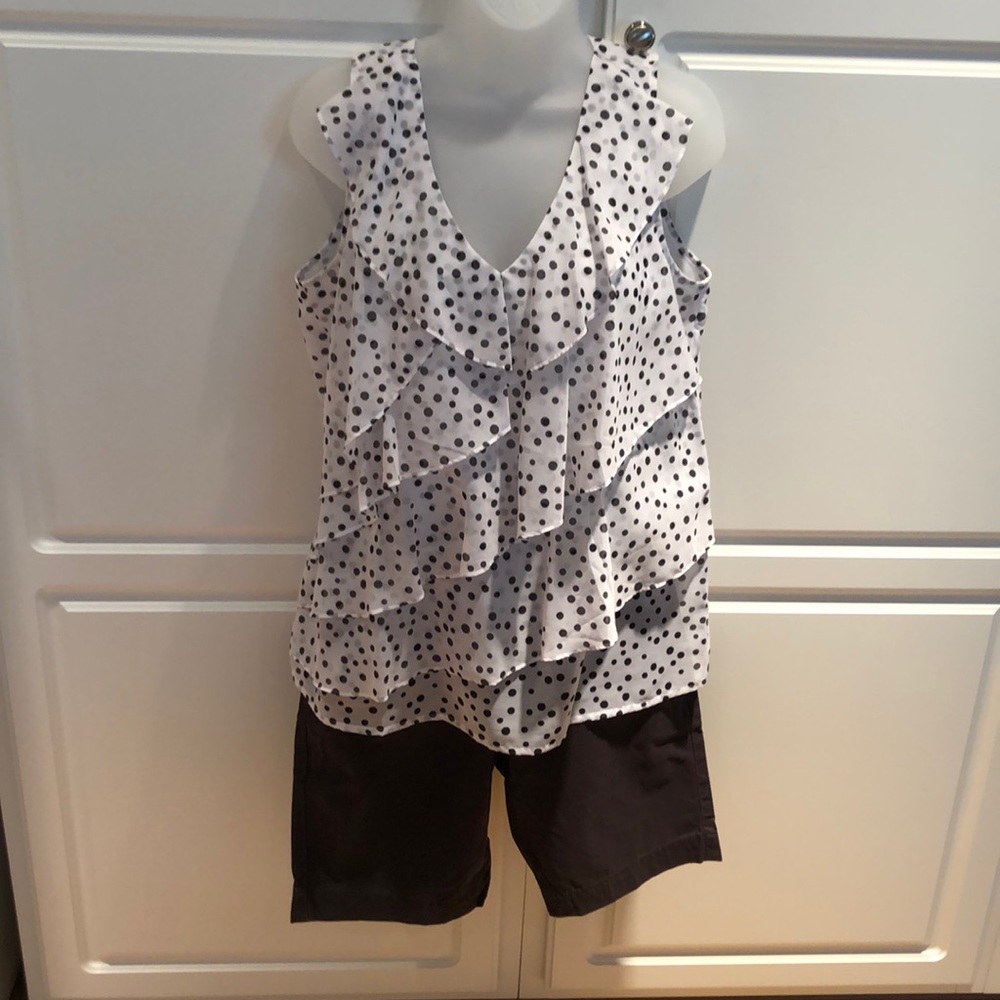 NWT loft white and black ruffled shirt. Size M